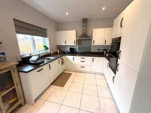 Merlin Place Rossmore